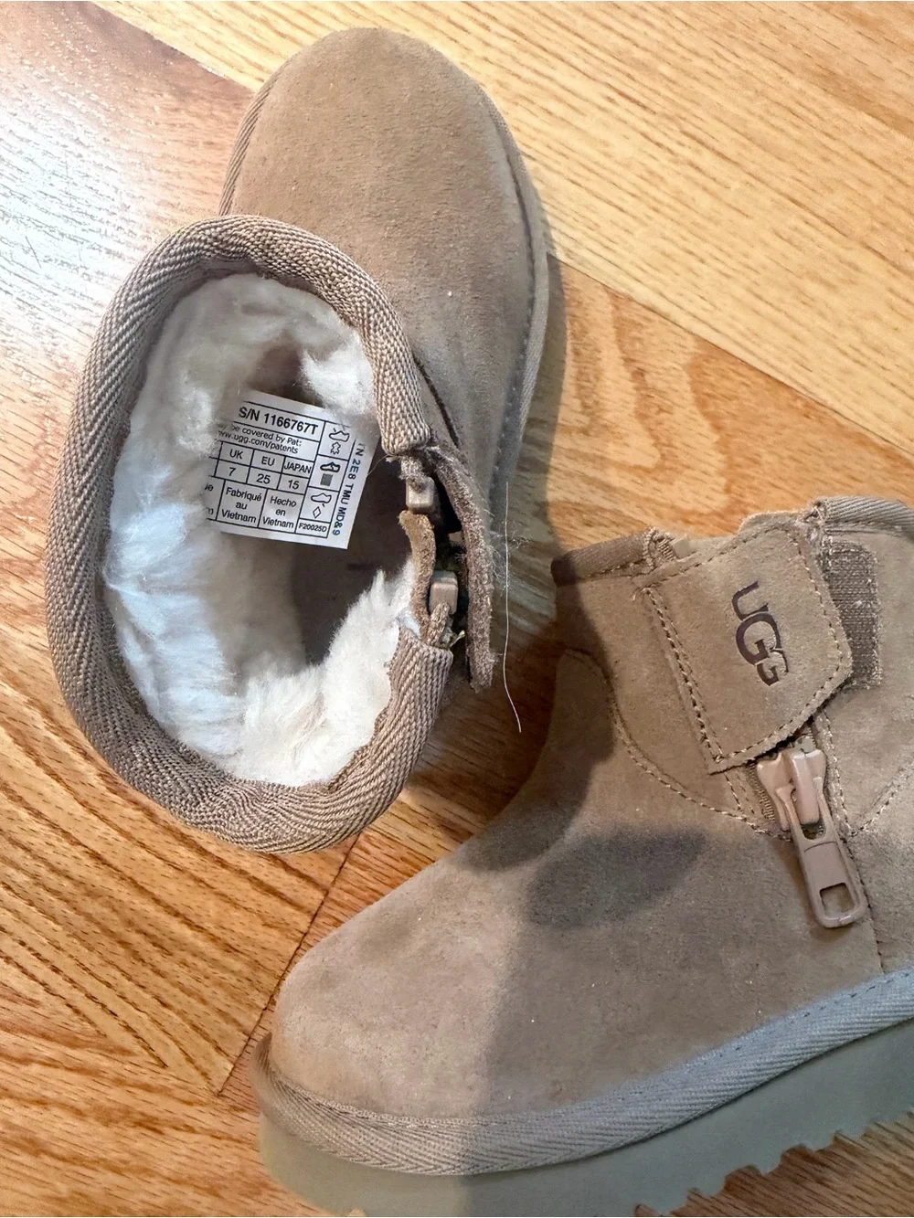 UGG Kids Adri Classic Mini Suede Boot - Chestnut